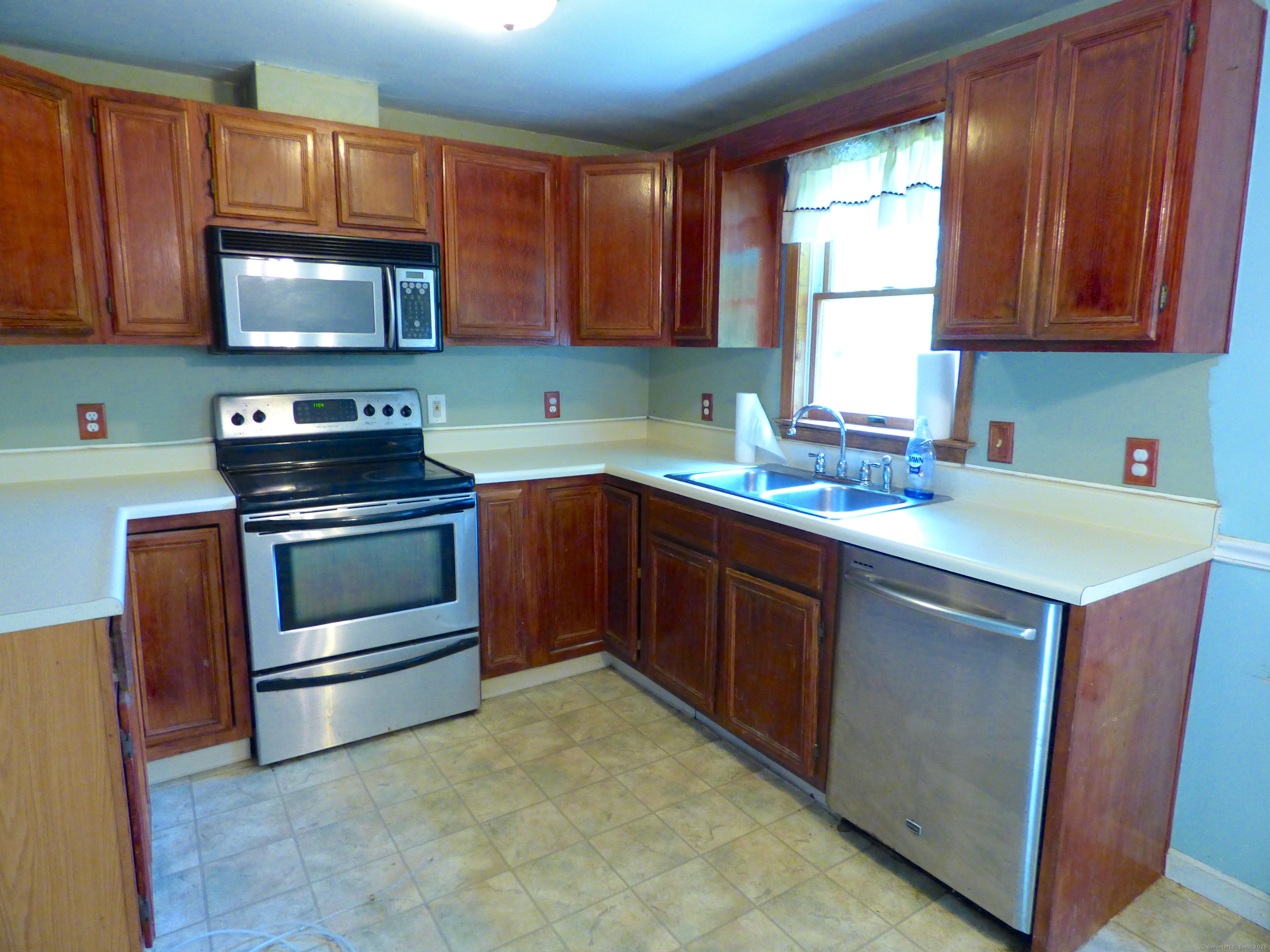 62 Bascom Road, Lebanon, Connecticut image 10