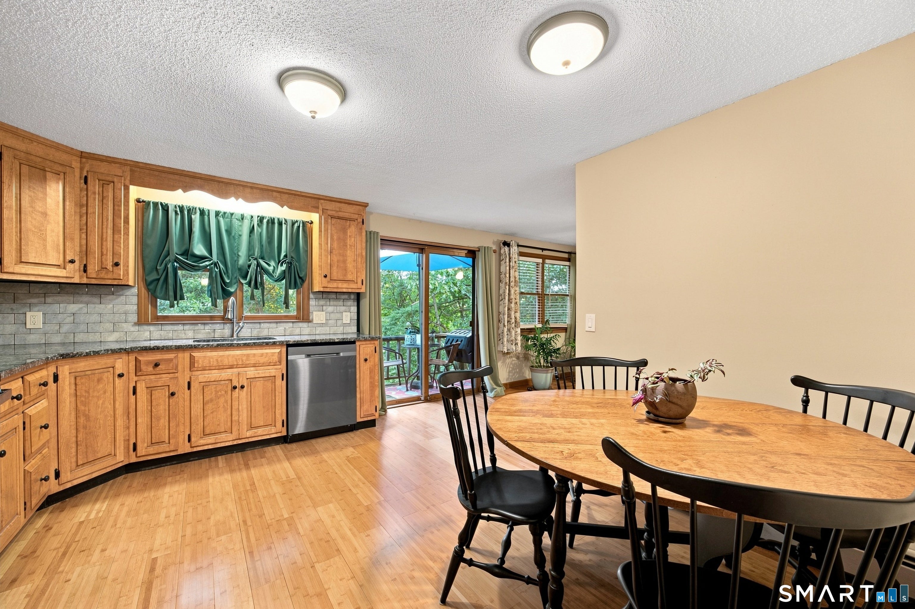 4 Woodland Hollow Street