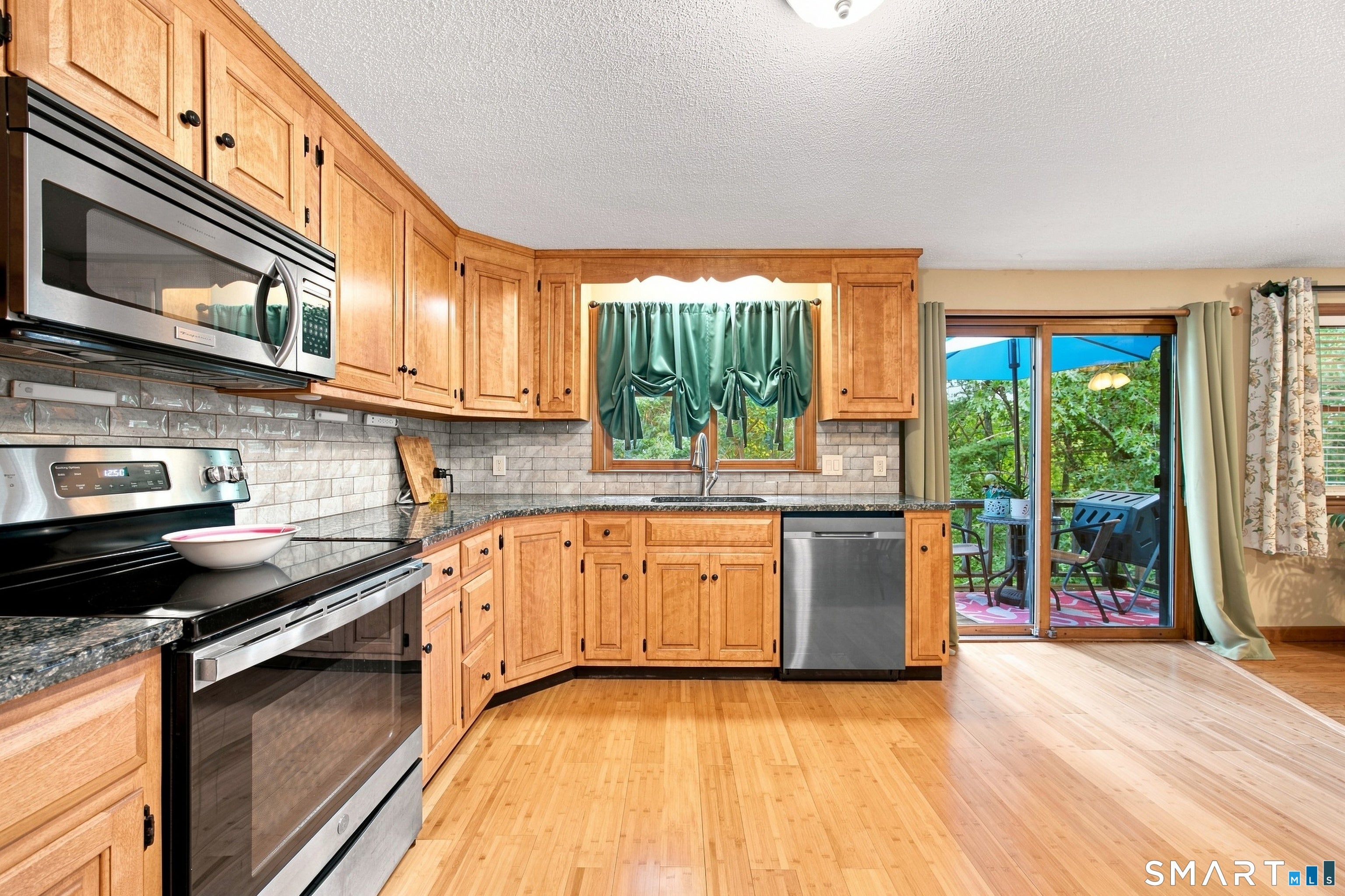 4 Woodland Hollow Street