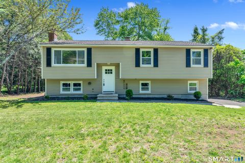 Photo of 80 School House Road, Wallingford, CT 06492 (MLS # 24173610)