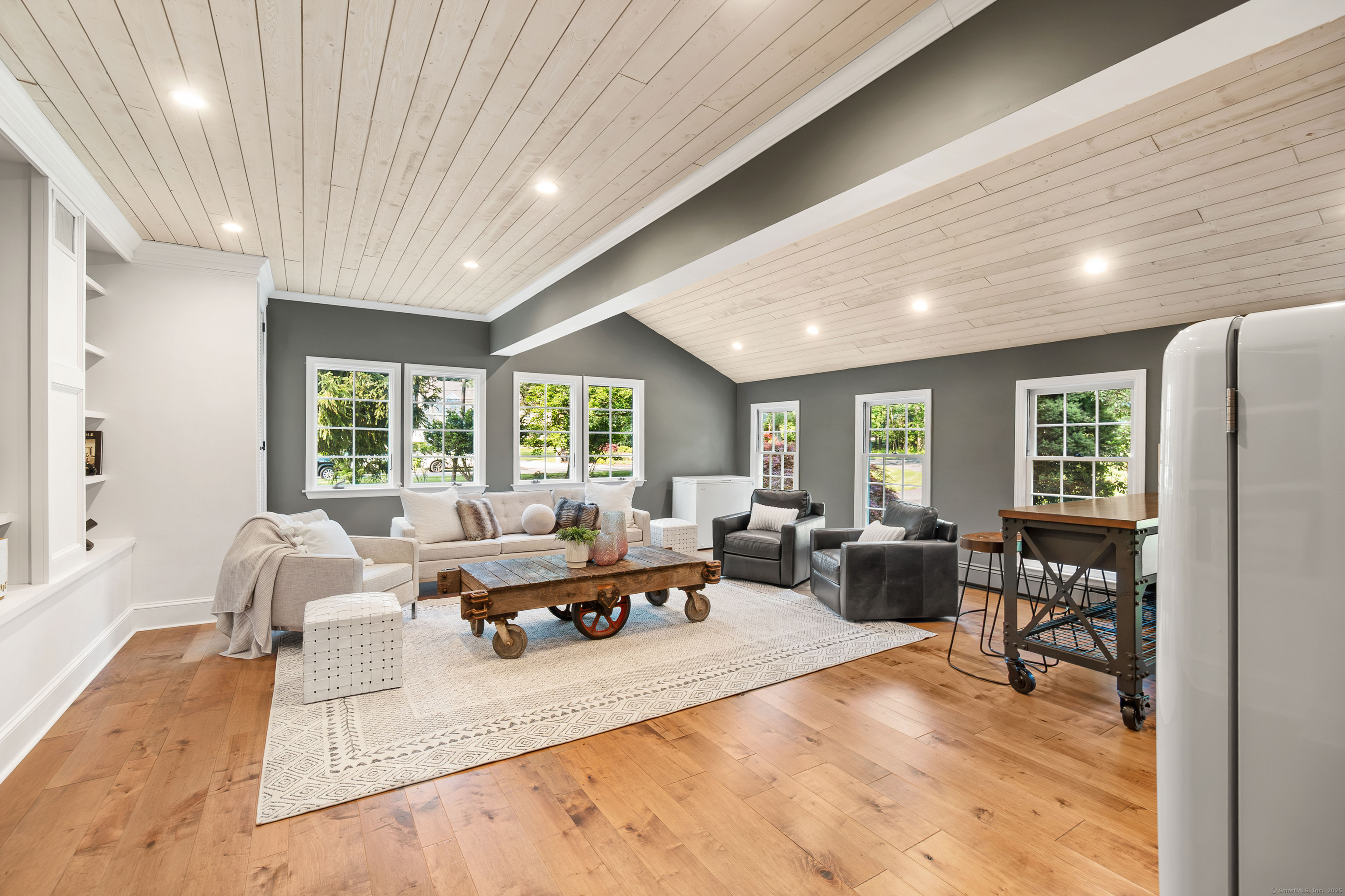28 Carriage Drive