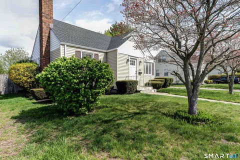 Tiny photo for 520 Goldenrod Avenue, Bridgeport, CT 06606 (MLS # 24170734)