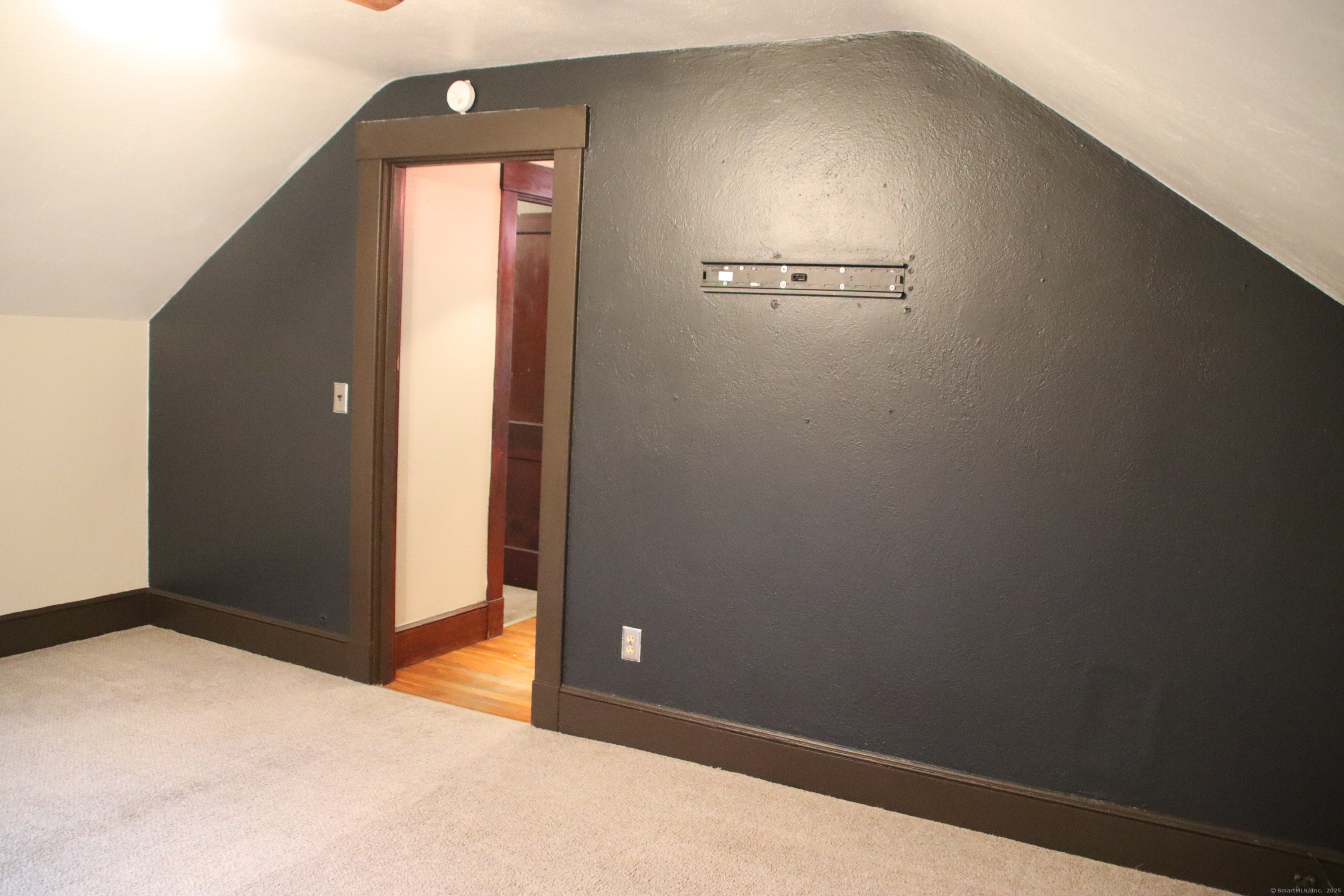 404 Center Street