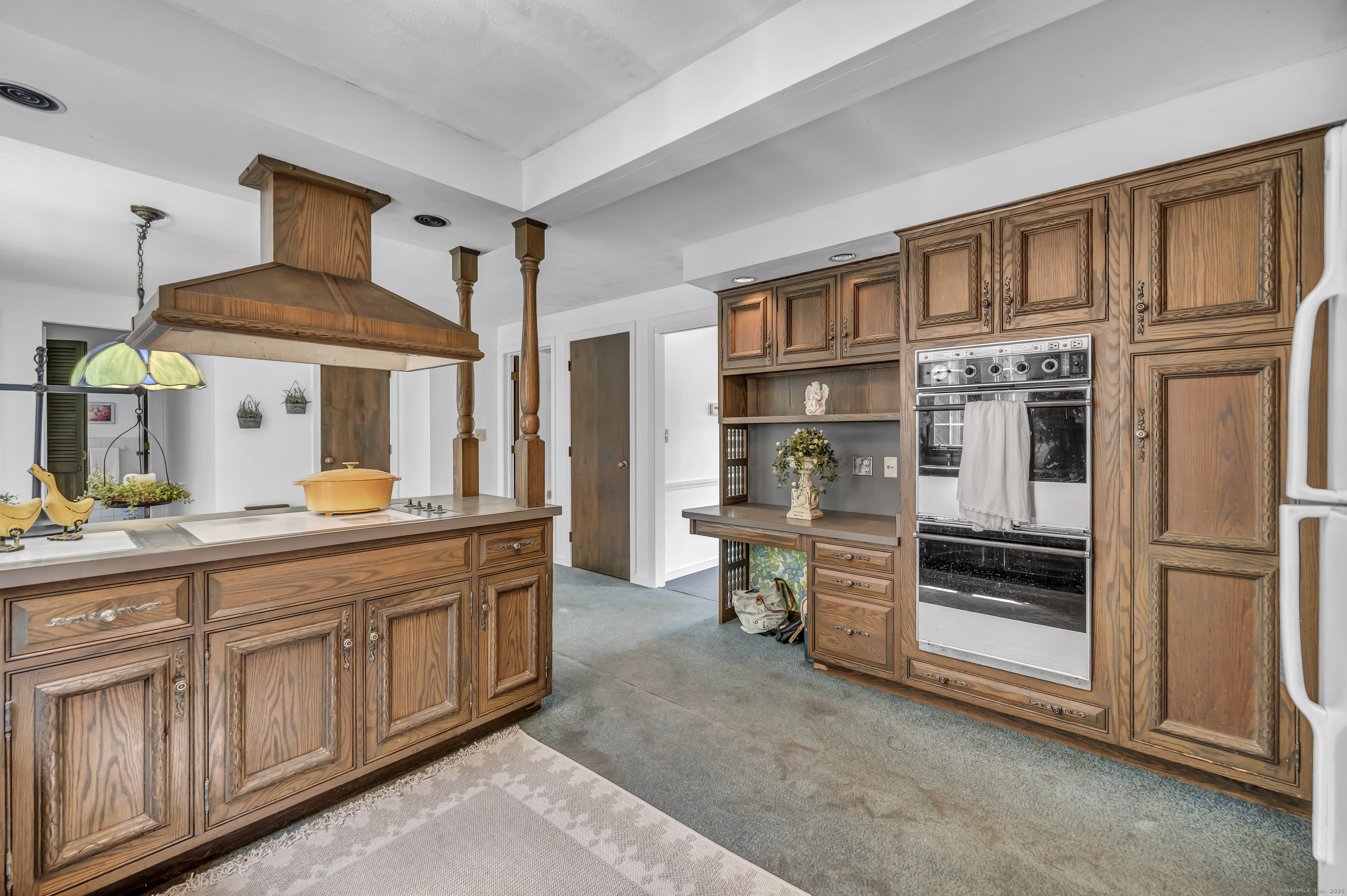 Wallingford, Connecticut 06492, United States, 4 Bedrooms Bedrooms, ,3 BathroomsBathrooms,Residential,Active,240107