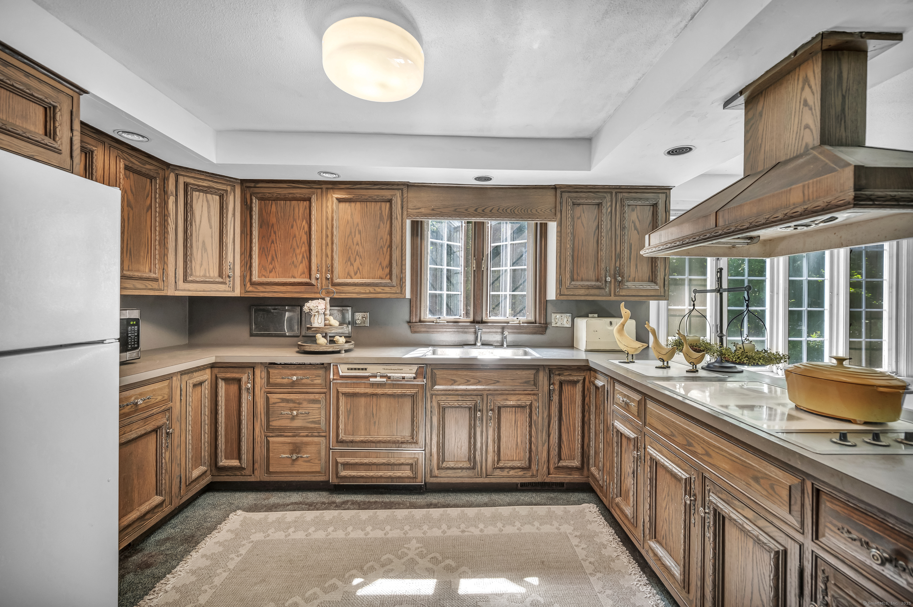 Wallingford, Connecticut 06492, United States, 4 Bedrooms Bedrooms, ,3 BathroomsBathrooms,Residential,Active,240107