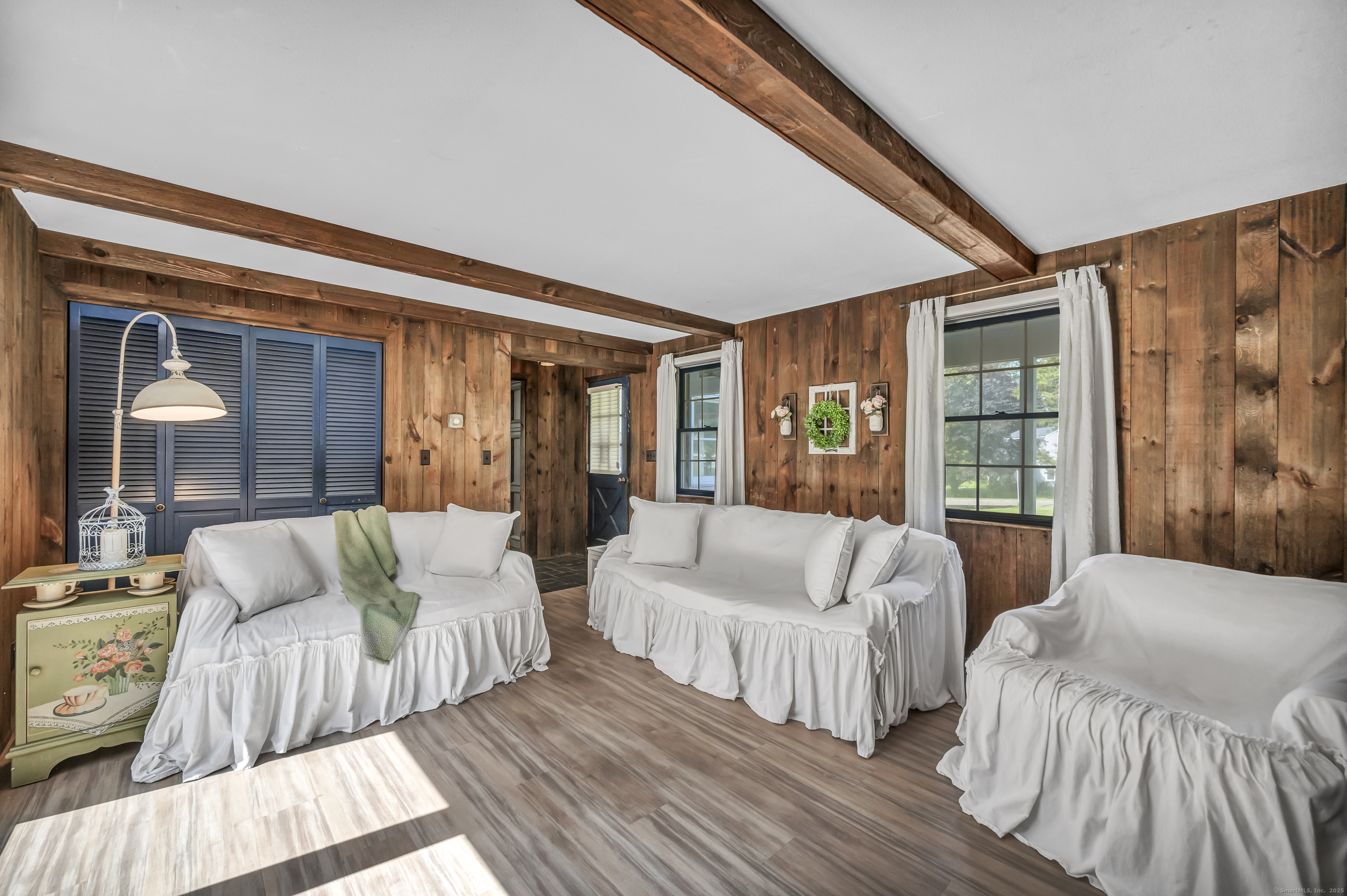 Wallingford, Connecticut 06492, United States, 4 Bedrooms Bedrooms, ,3 BathroomsBathrooms,Residential,Active,240107