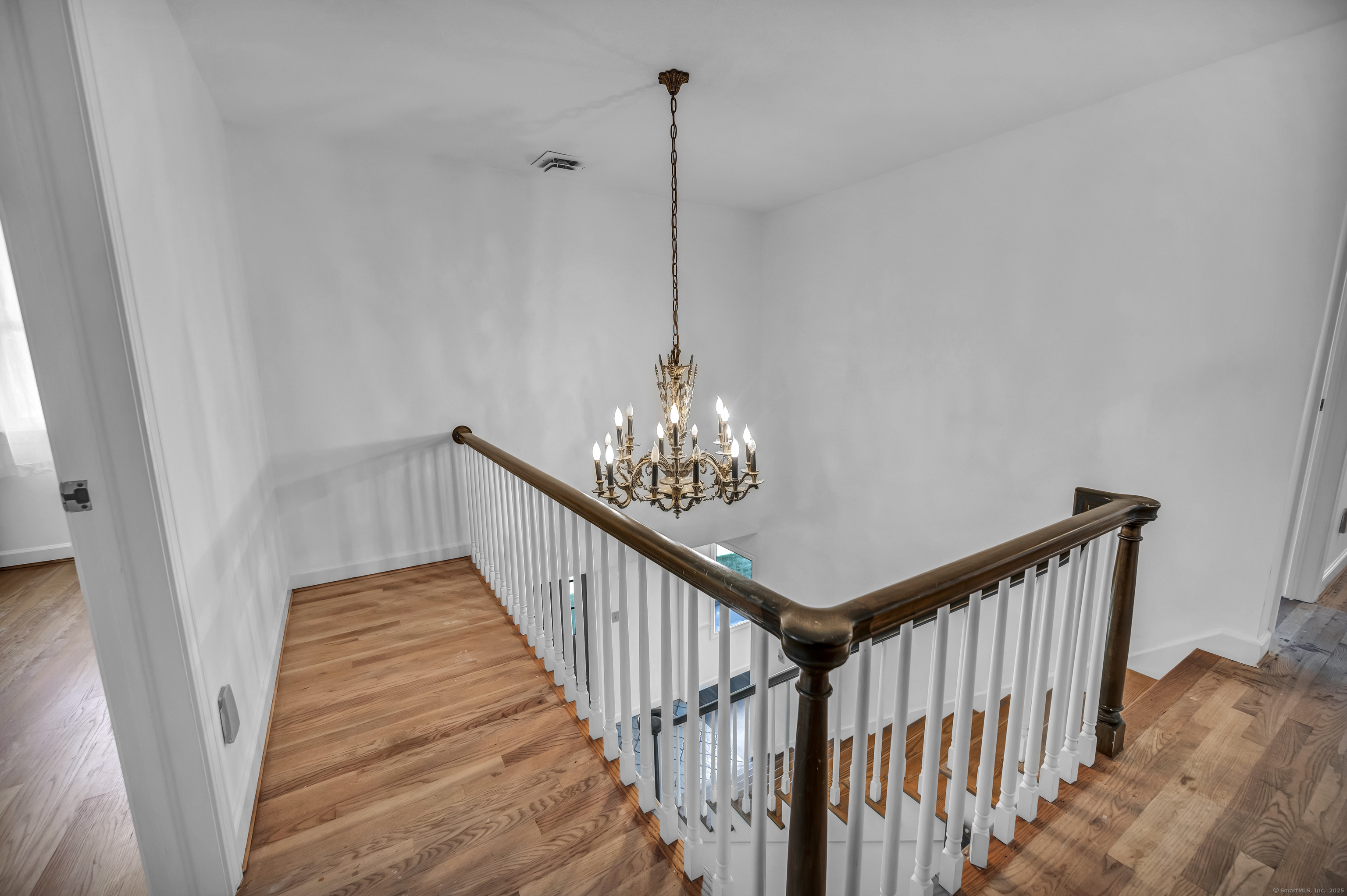 Wallingford, Connecticut 06492, United States, 4 Bedrooms Bedrooms, ,3 BathroomsBathrooms,Residential,Active,240107