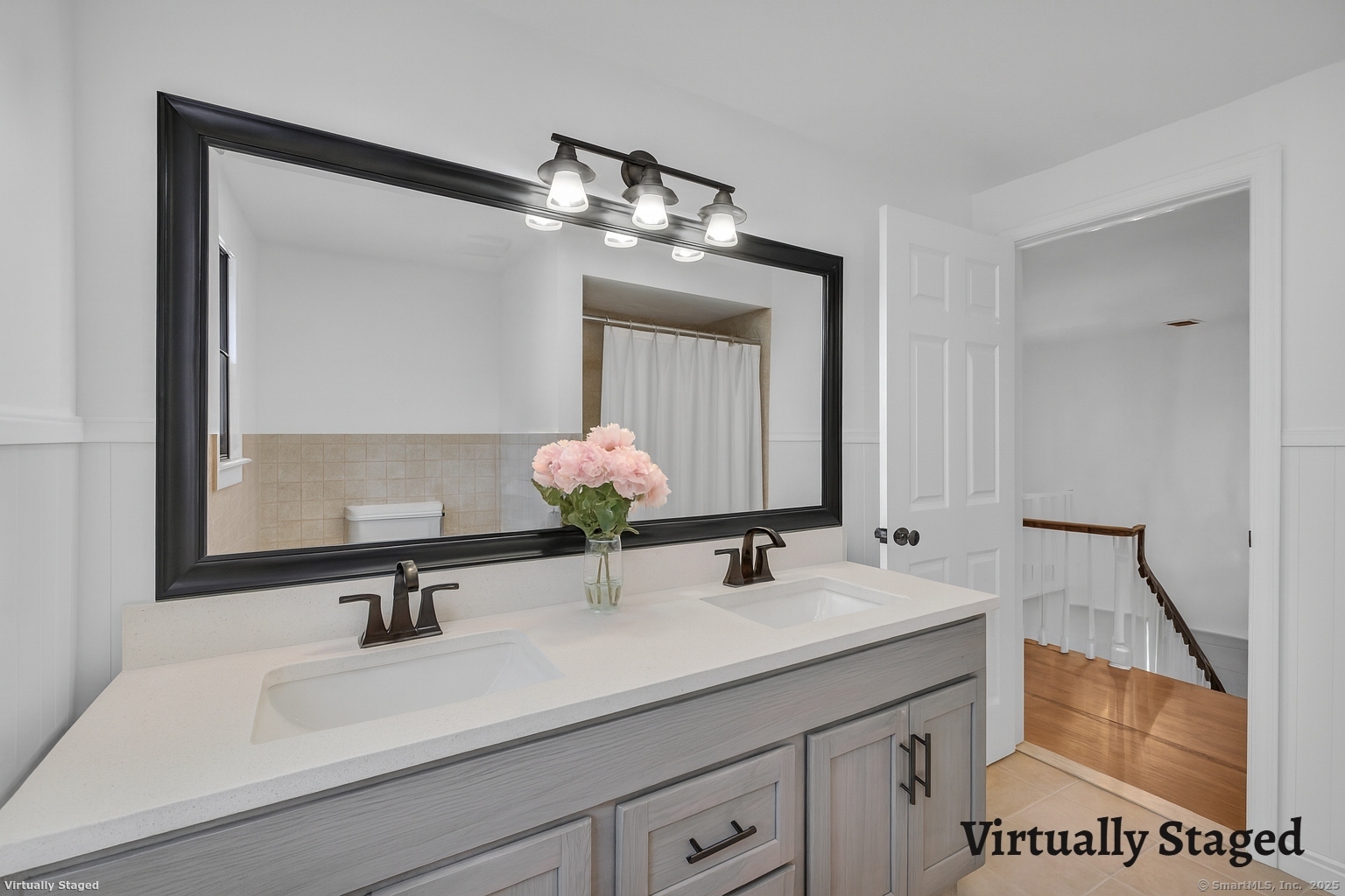 Wallingford, Connecticut 06492, United States, 4 Bedrooms Bedrooms, ,3 BathroomsBathrooms,Residential,Active,240107