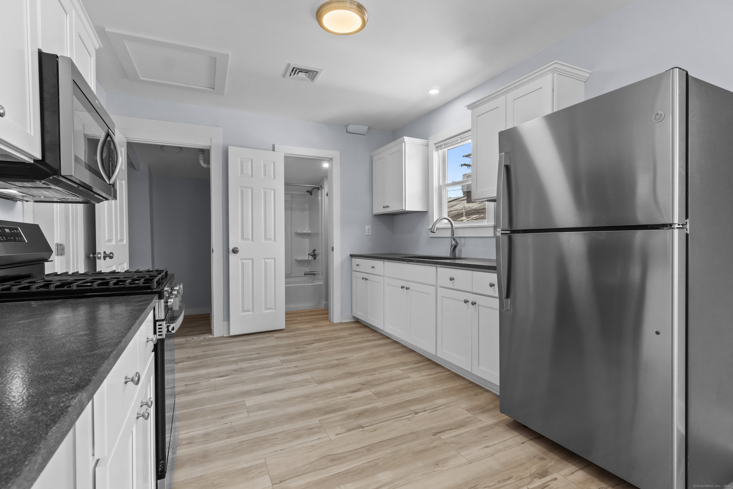 Rental Property at Main Street 2nd Floor, Branford, Connecticut - Bedrooms: 2 
Bathrooms: 1 
Rooms: 4  - $1,700 MO.