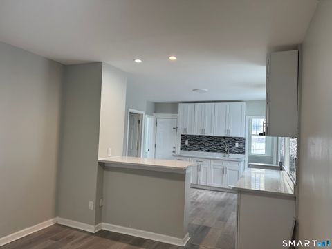 Photo of 274 Orange Street #1st floor, Waterbury, CT 06704 (MLS # 24153498)