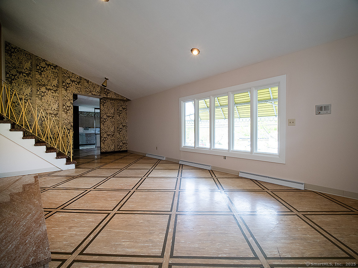 32 Lawncrest Road, New Haven, Connecticut image 9