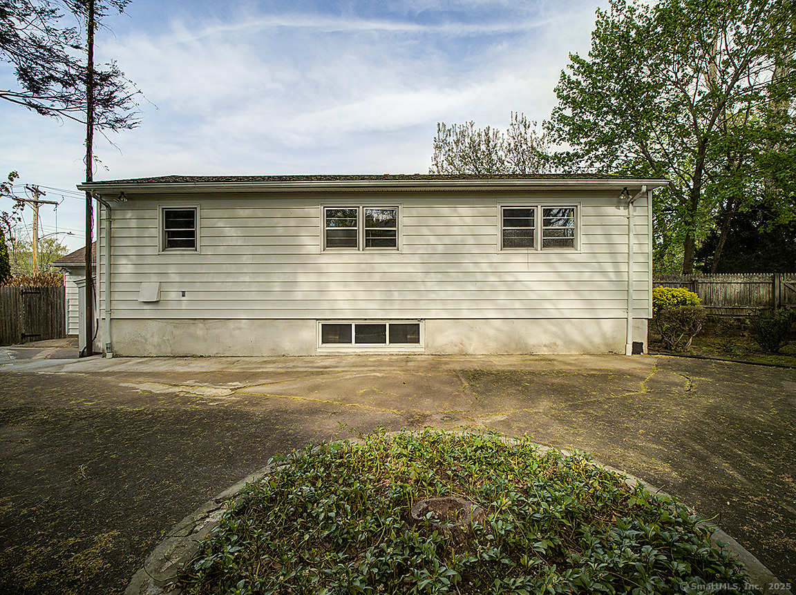 32 Lawncrest Road, New Haven, Connecticut image 5