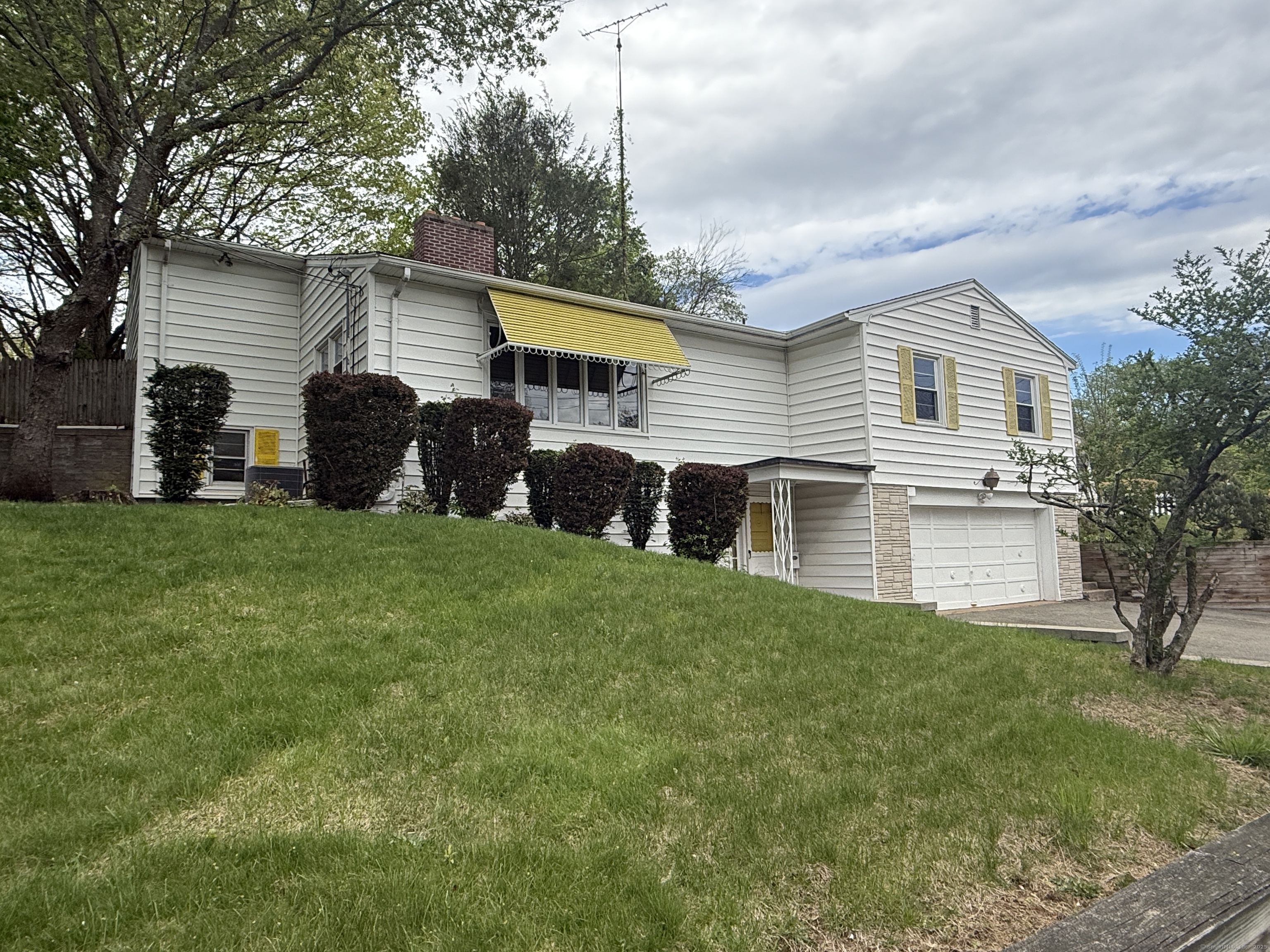32 Lawncrest Road, New Haven, Connecticut image 2