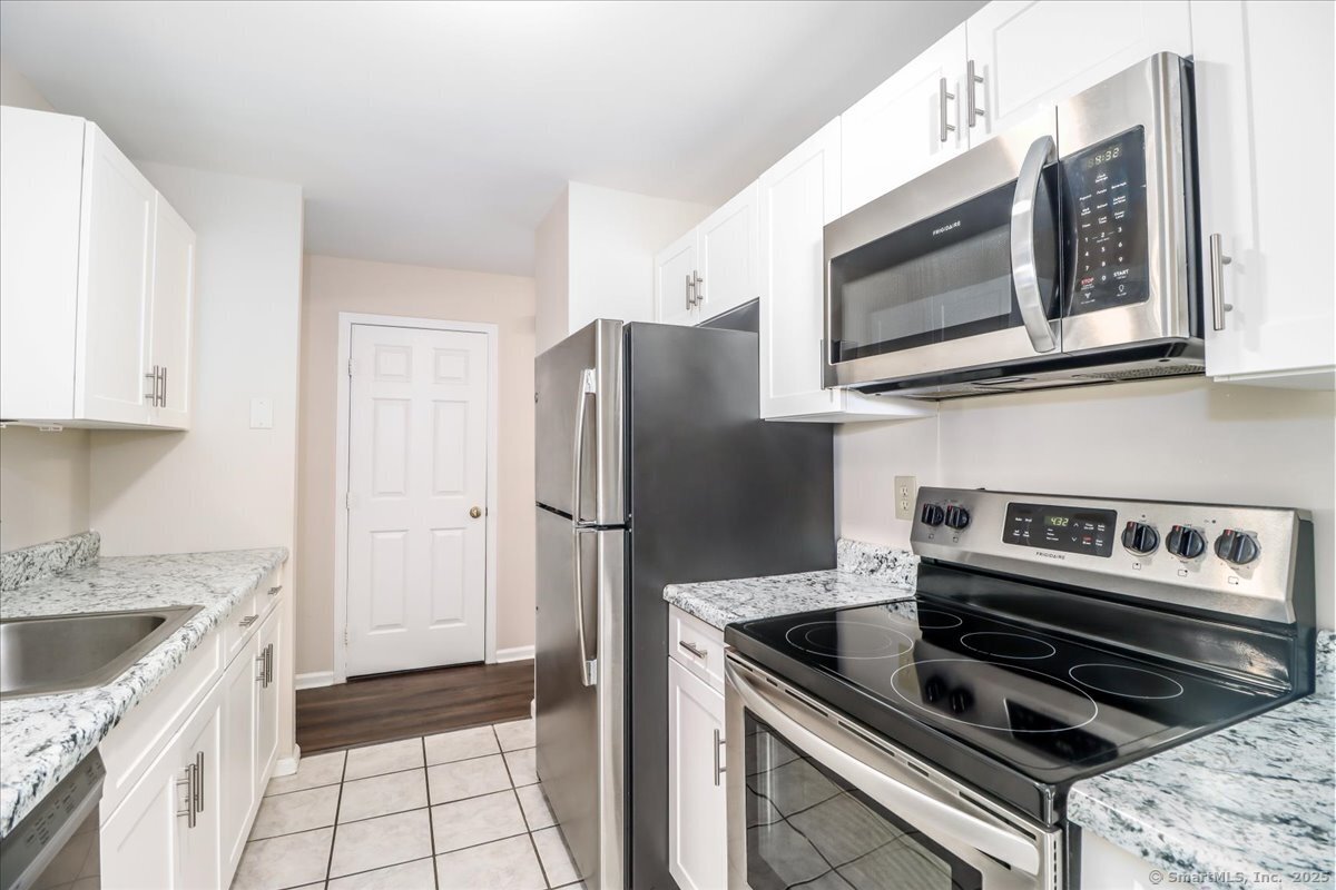 20 E Pembroke Road #36, Danbury, Connecticut image 13