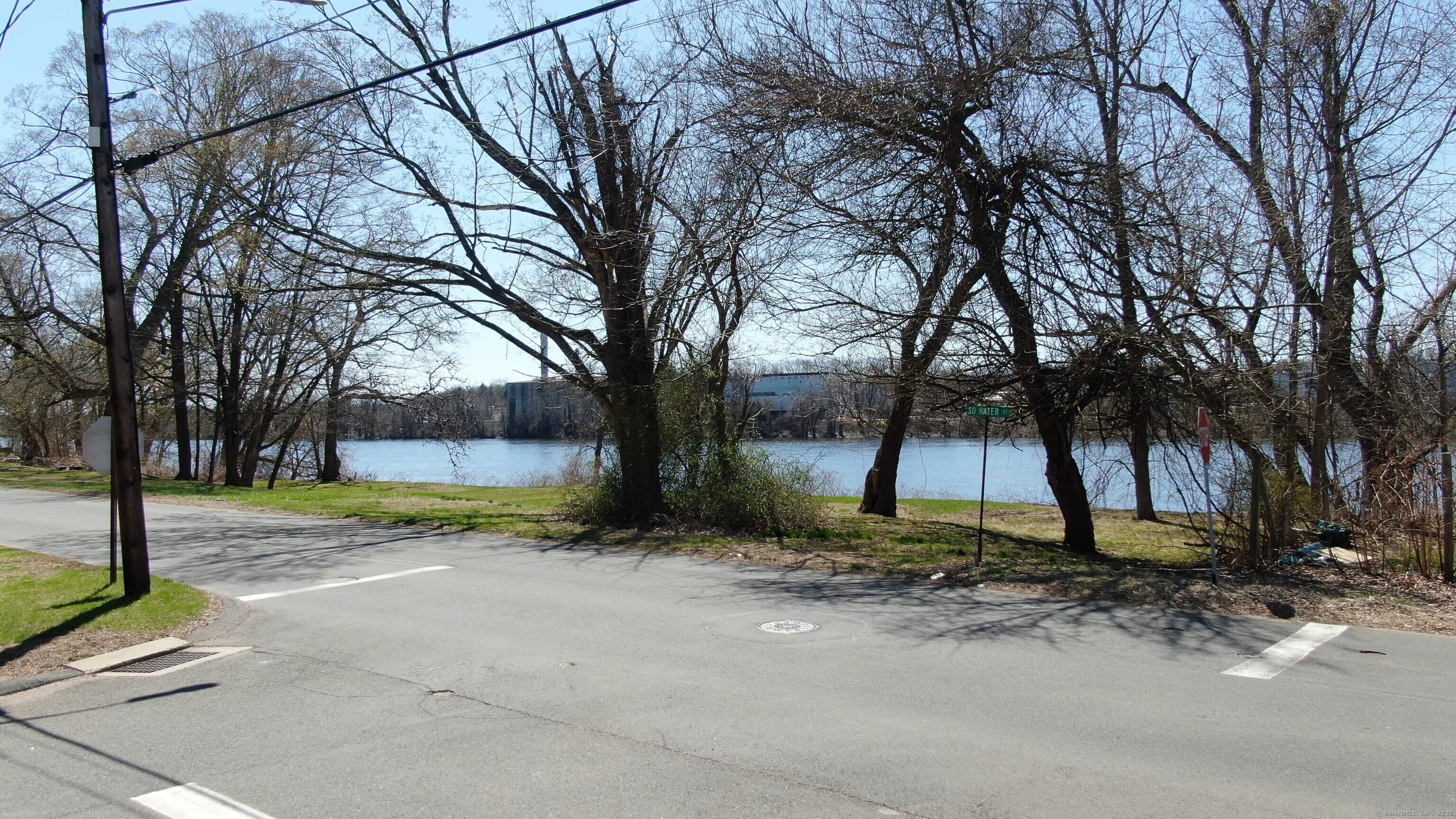 102 S Water Street, East Windsor, Connecticut image 35