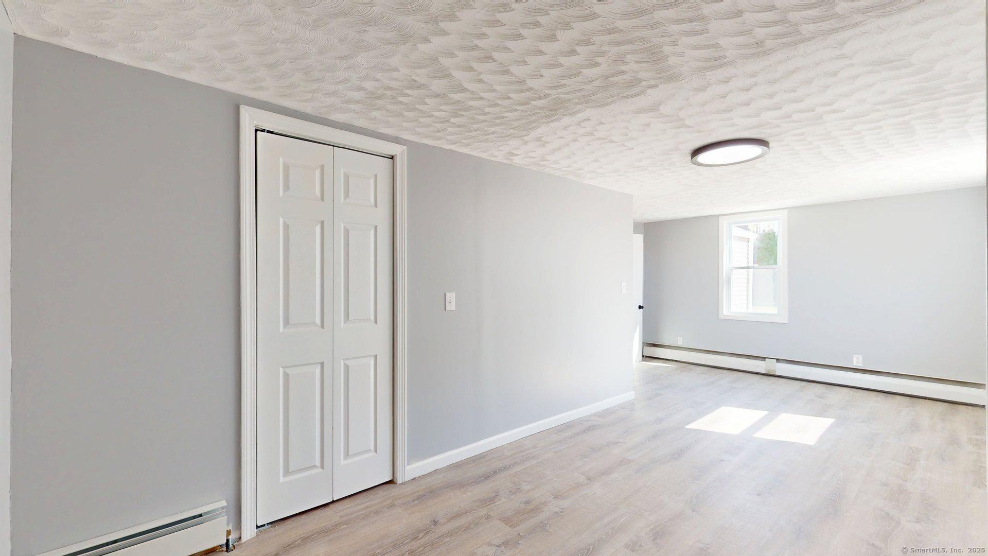 102 S Water Street, East Windsor, Connecticut image 19