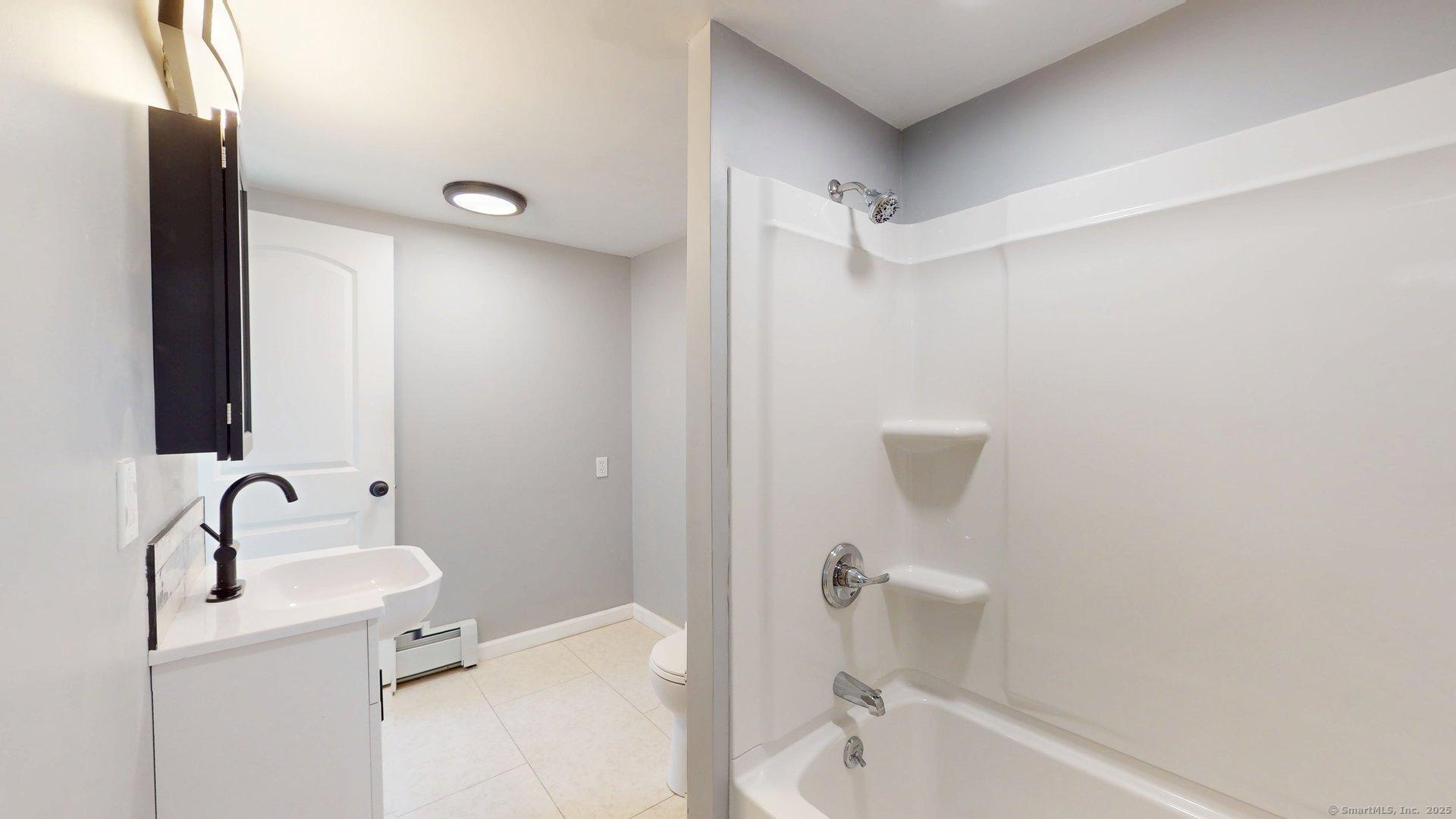 102 S Water Street, East Windsor, Connecticut image 20