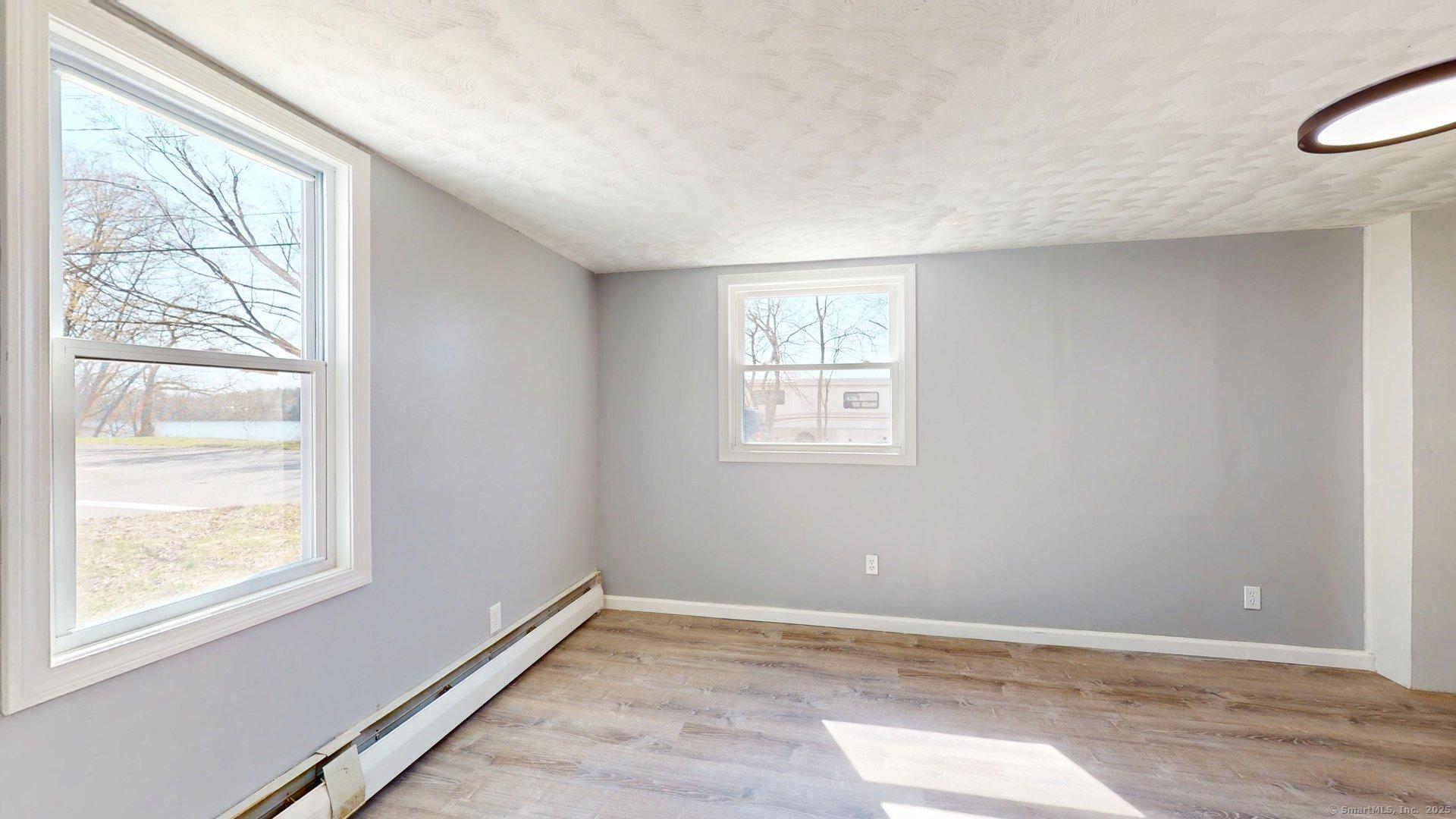 102 S Water Street, East Windsor, Connecticut image 15