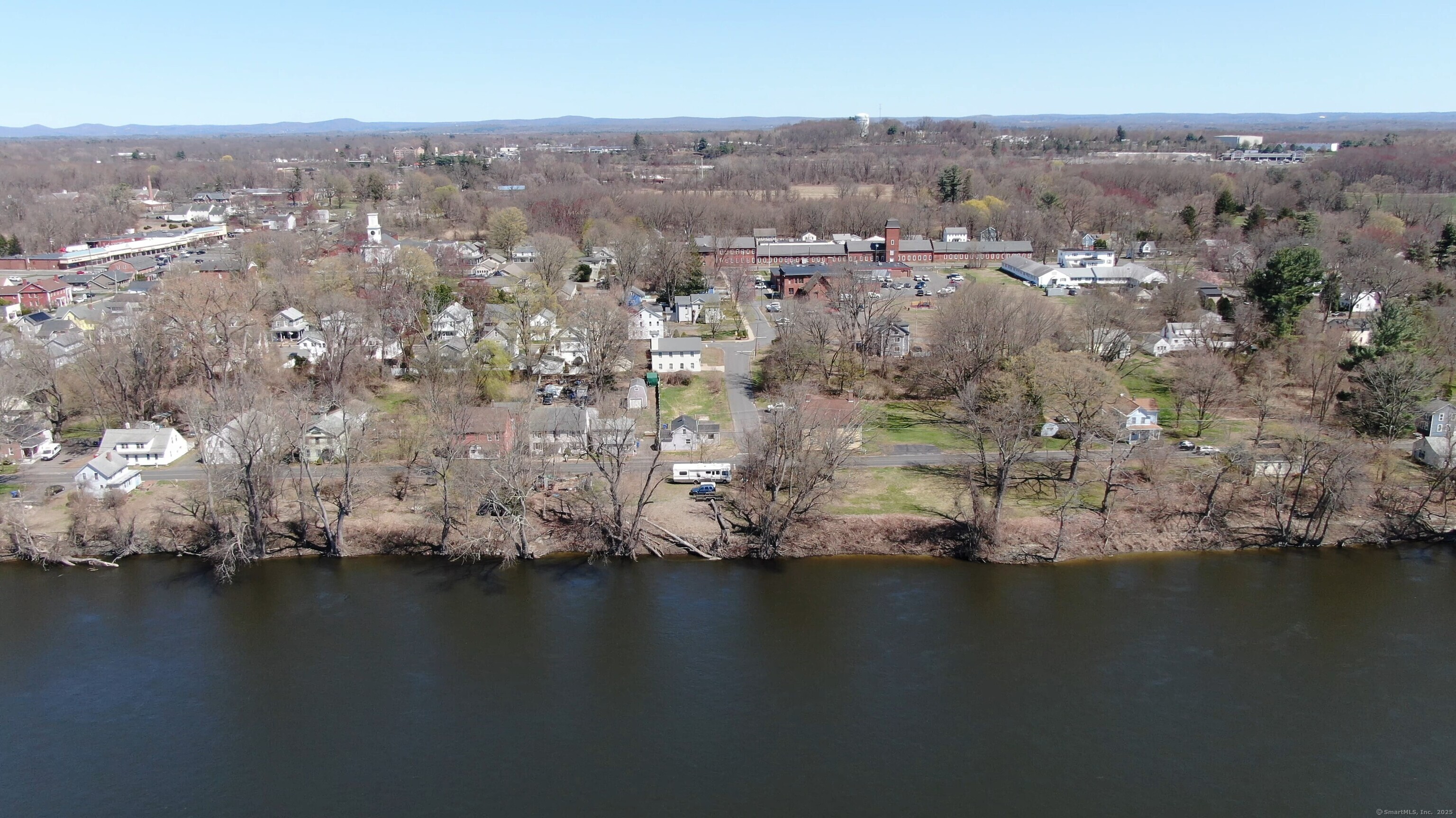 102 S Water Street, East Windsor, Connecticut image 38