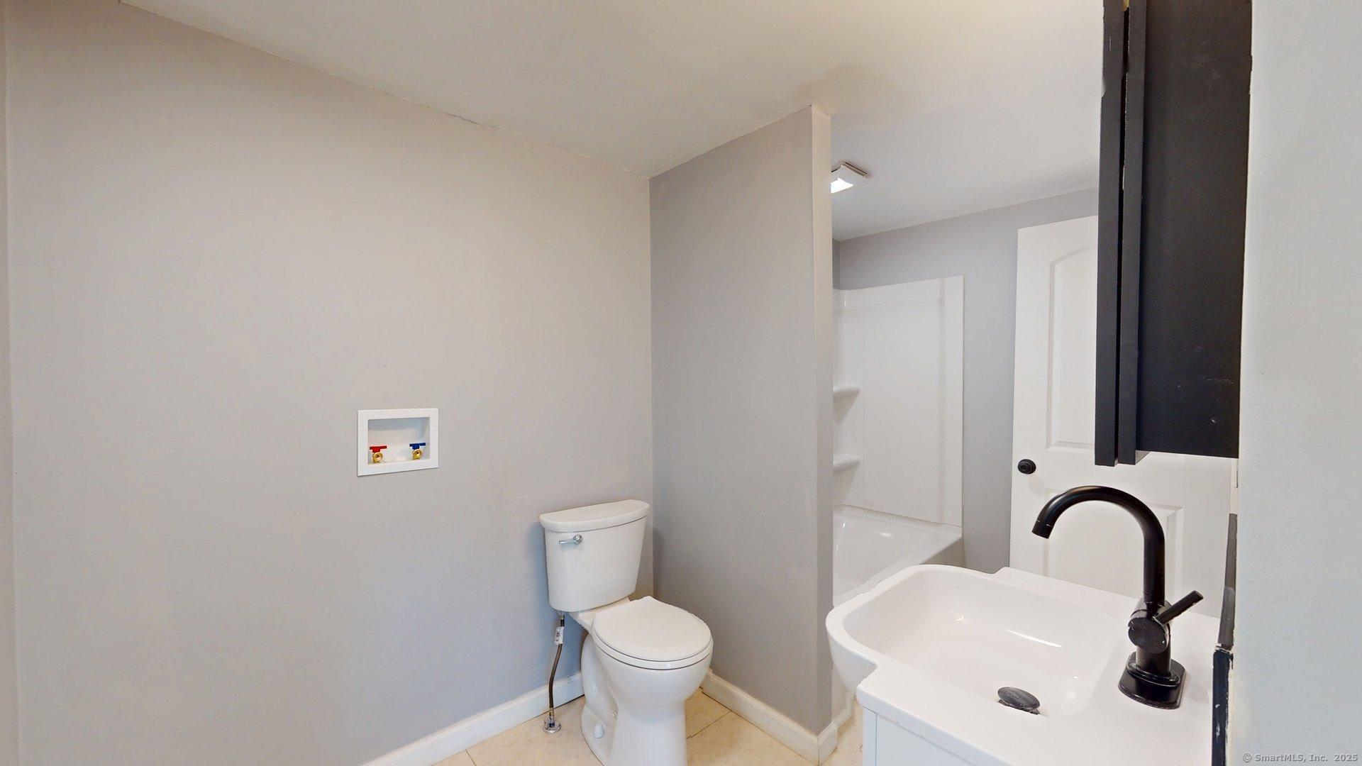 102 S Water Street, East Windsor, Connecticut image 22