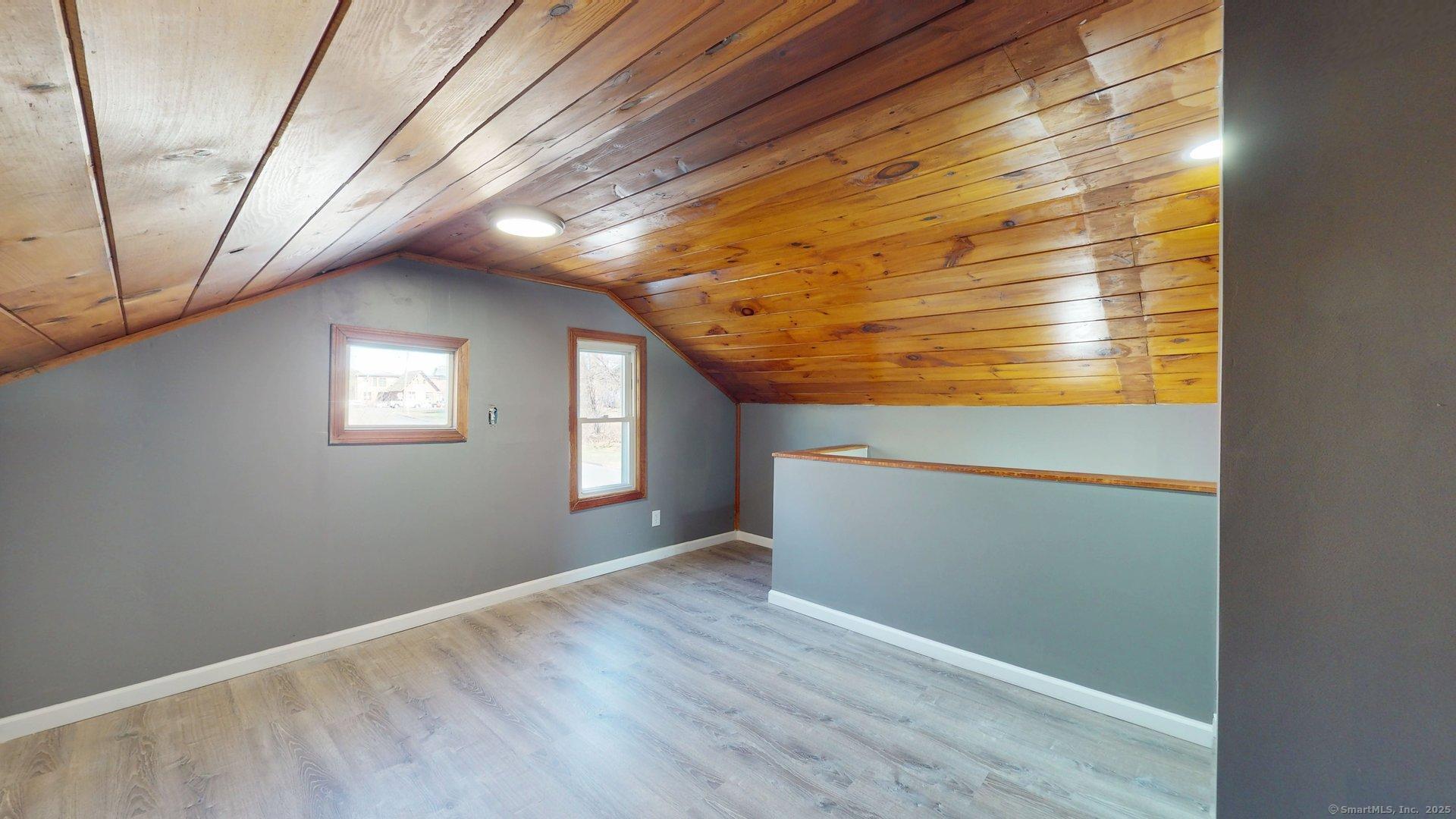 102 S Water Street, East Windsor, Connecticut image 24