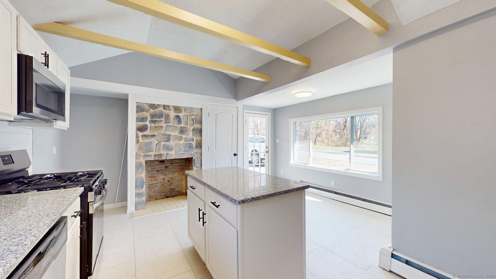 102 S Water Street, East Windsor, Connecticut image 7