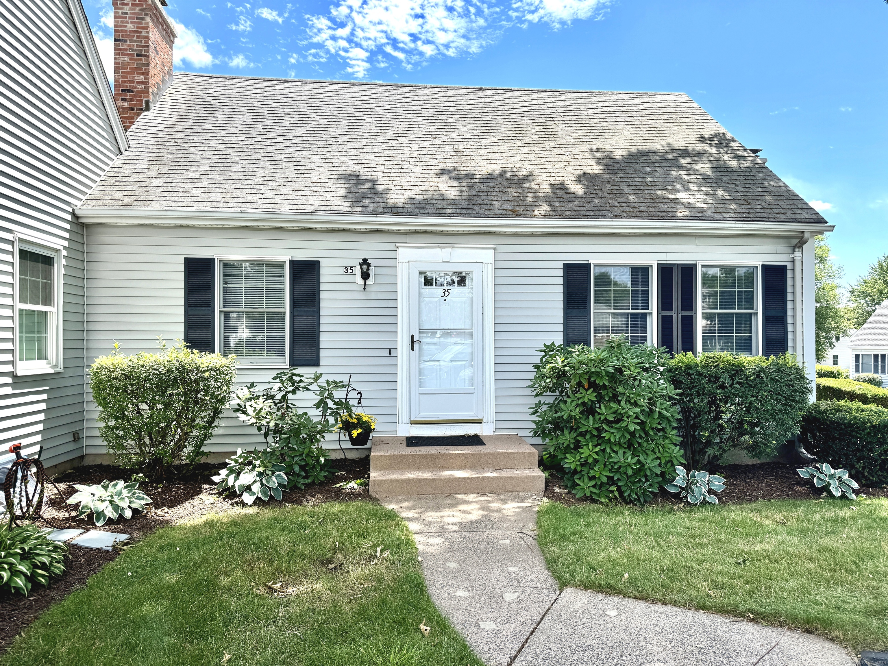 View Manchester, CT 06040 townhome