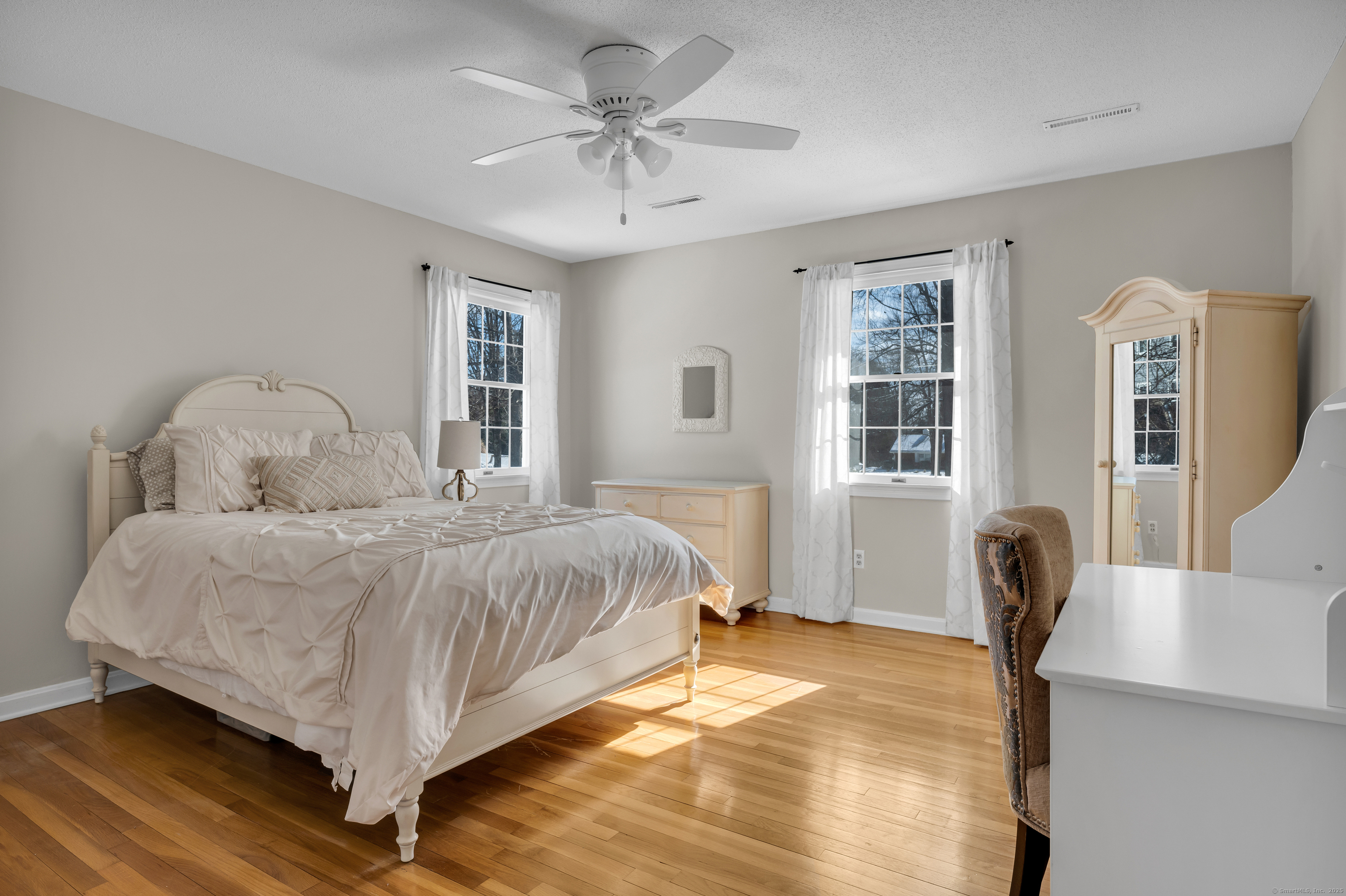 27 Lancelot Drive, North Haven, Connecticut image 32
