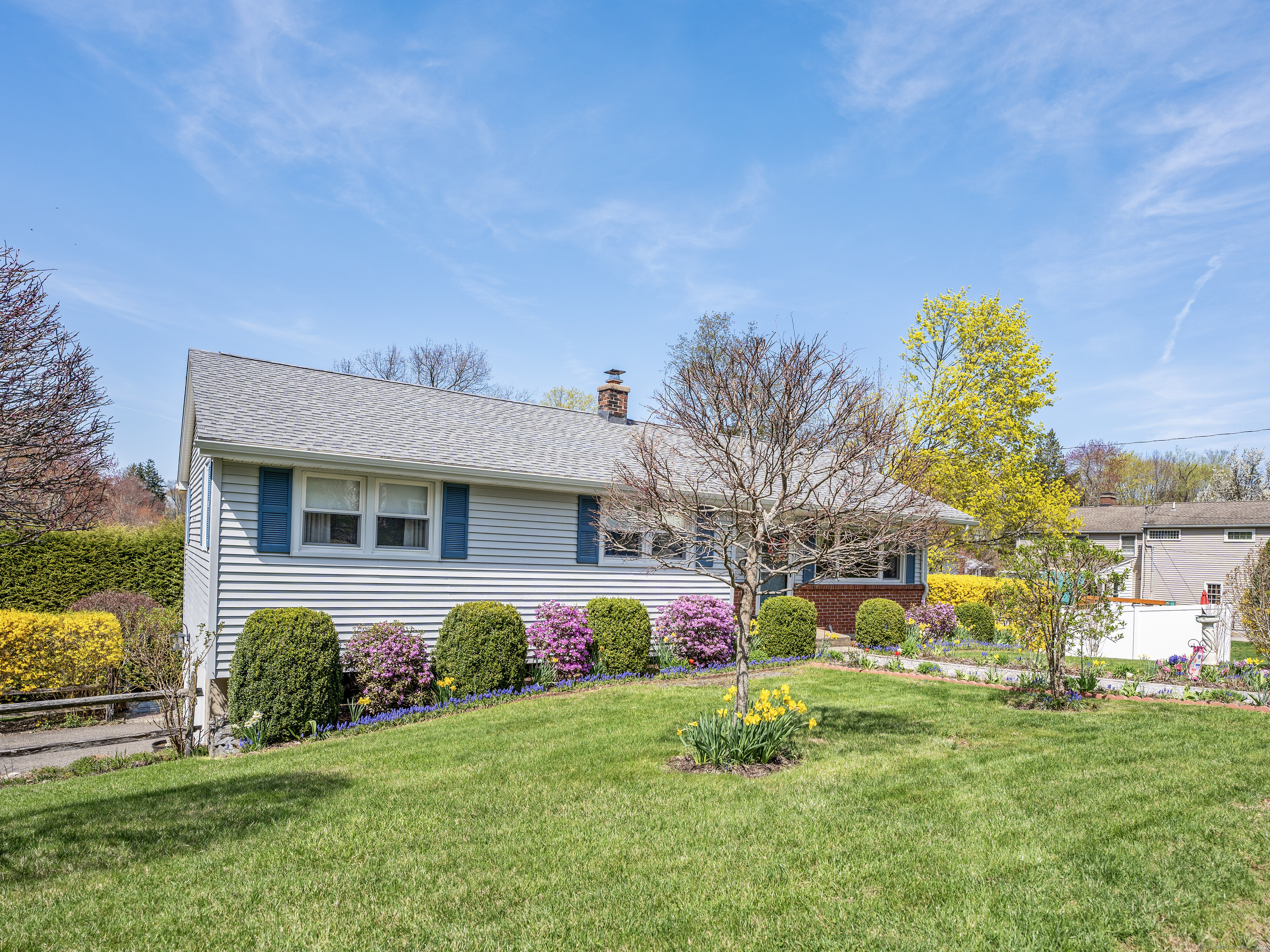 72 Lockwood Drive, Watertown, Connecticut image 3
