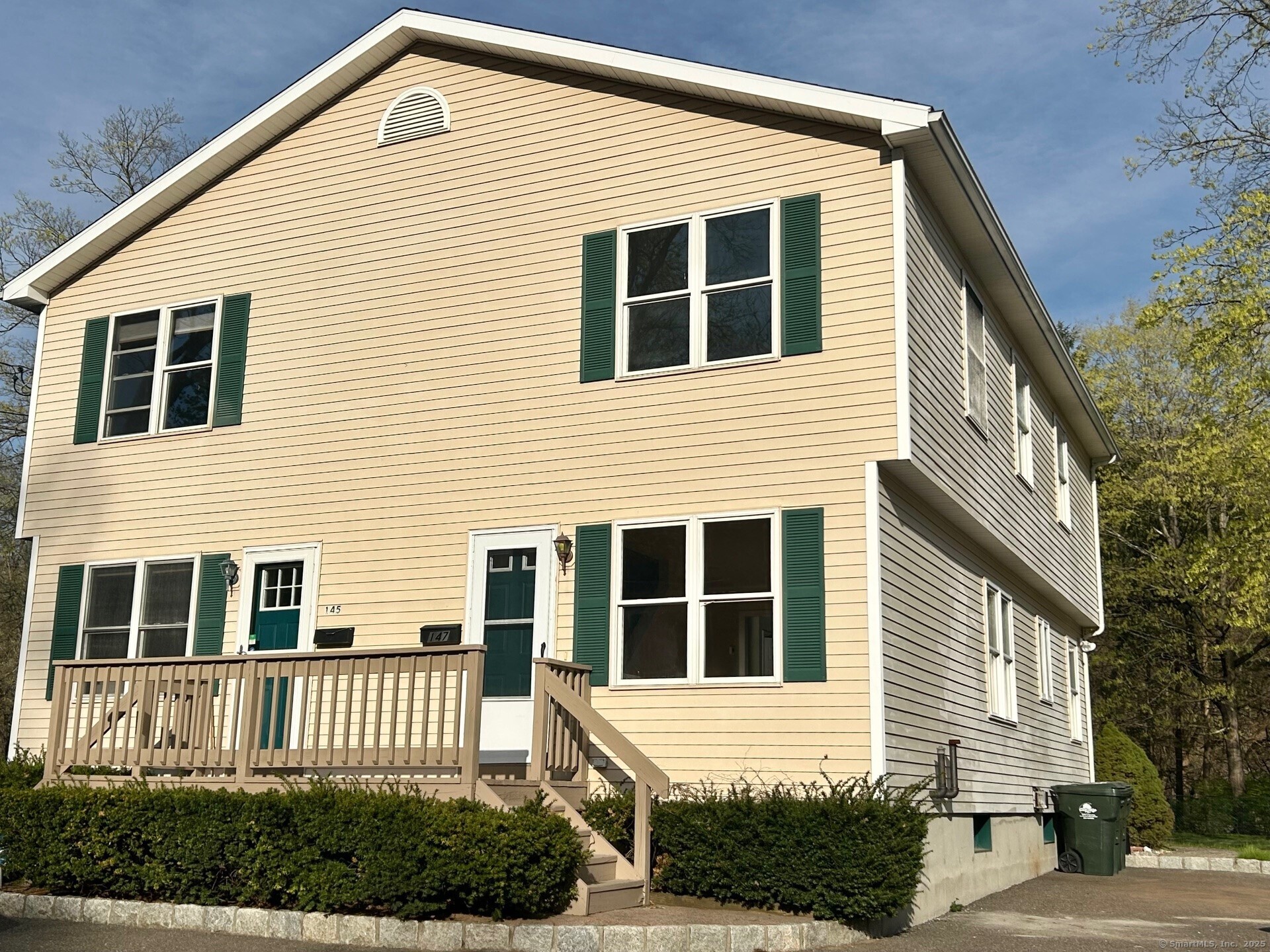 Rental Property at Derby Avenue 147, Seymour, Connecticut - Bedrooms: 3 
Bathrooms: 2 
Rooms: 7  - $2,650 MO.