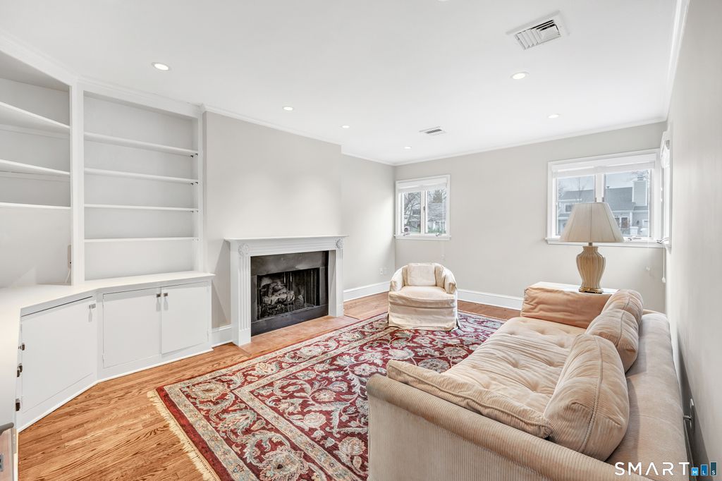 Photo of 139 Field Point Drive #139, Fairfield, CT 06824 (MLS # 24148635)