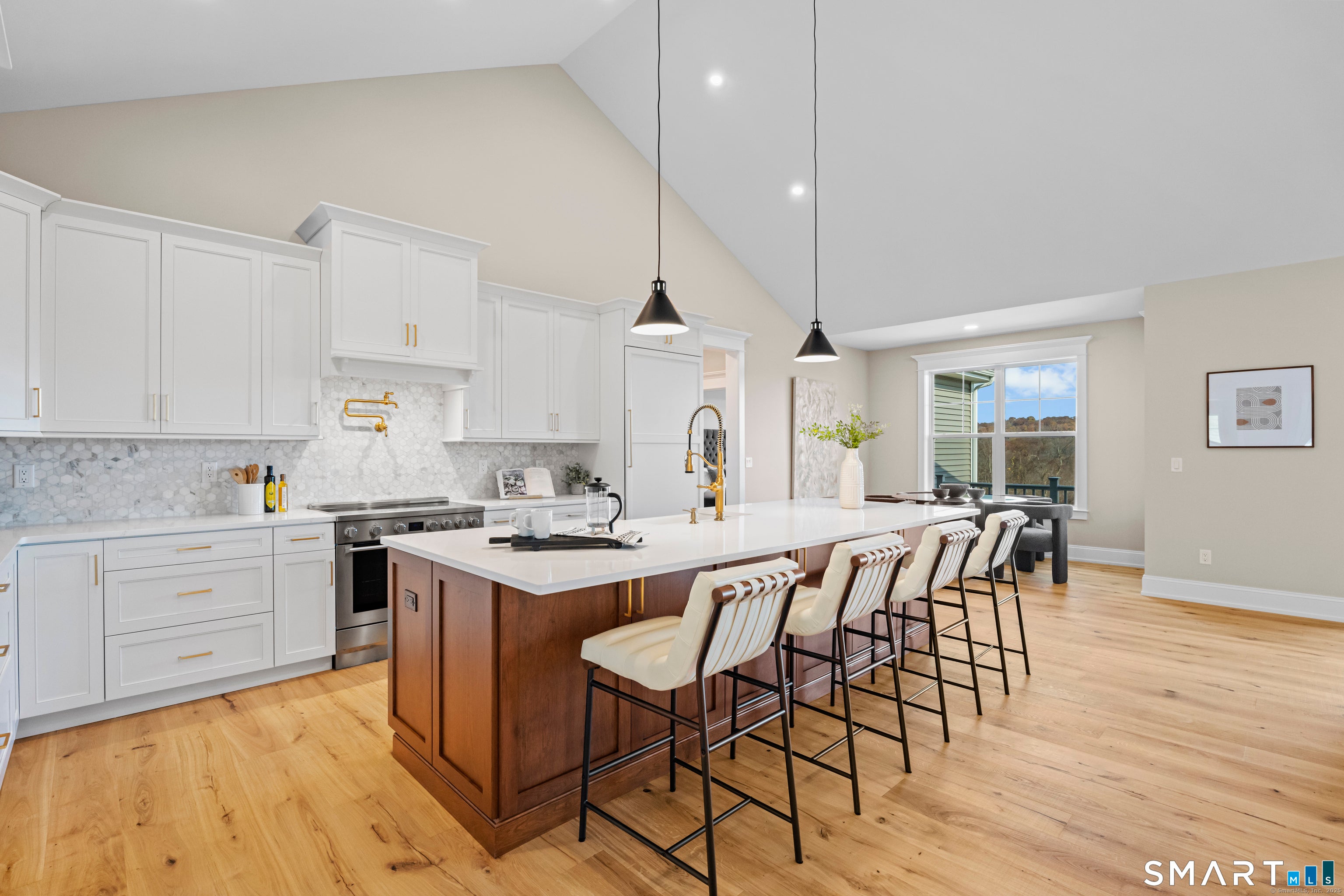 24 Twin Valley Road