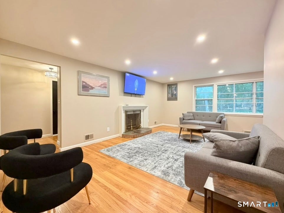 1 Long Hill Terrace