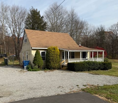 Photo of 432 Pepper Street, Monroe, CT 06468 (MLS # 24138585)