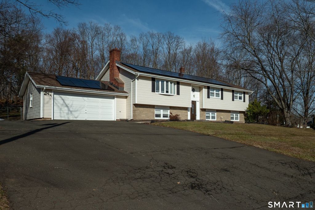 Photo of 6 Liberty Terrace, North Haven, CT 06473 (MLS # 24149608)