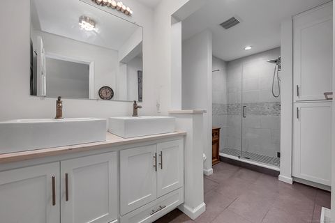 Tiny photo for 18 Woodbury Hill #18, Woodbury, CT 06798 (MLS # 24133803)