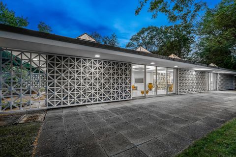 Tiny photo for 565 Oenoke Ridge, New Canaan, CT 06840 (MLS # 24119744)