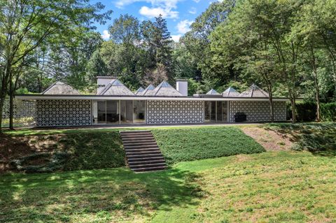 Tiny photo for 565 Oenoke Ridge, New Canaan, CT 06840 (MLS # 24119744)