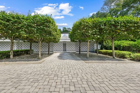 Photo for 565 Oenoke Ridge, New Canaan, CT 06840 (MLS # 24119744)