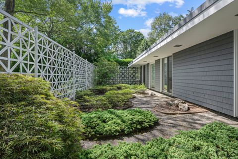 Tiny photo for 565 Oenoke Ridge, New Canaan, CT 06840 (MLS # 24119744)