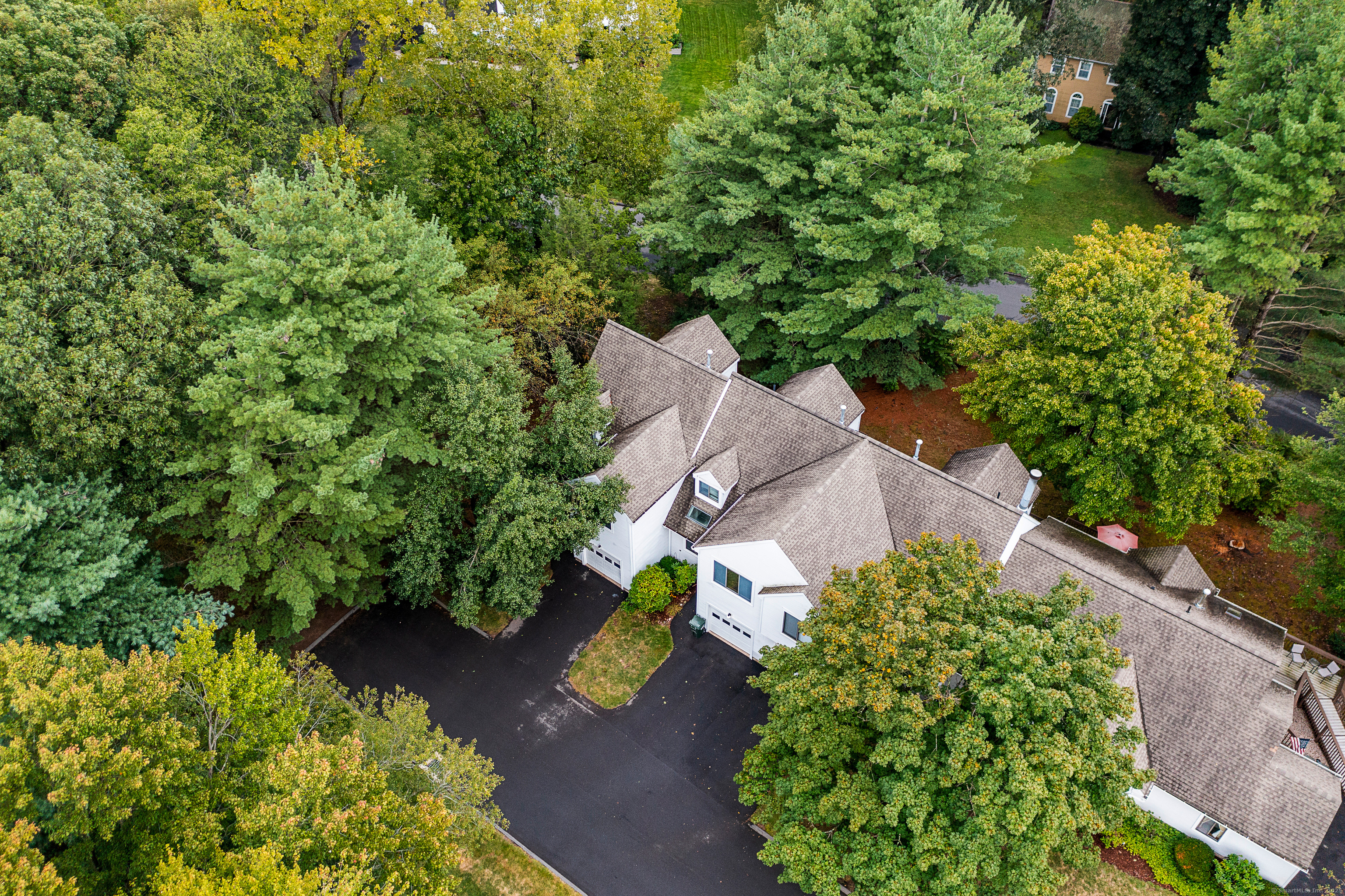 Farmington, Connecticut 06032, United States, 2 Bedrooms Bedrooms, ,3 BathroomsBathrooms,Residential,Active,206009