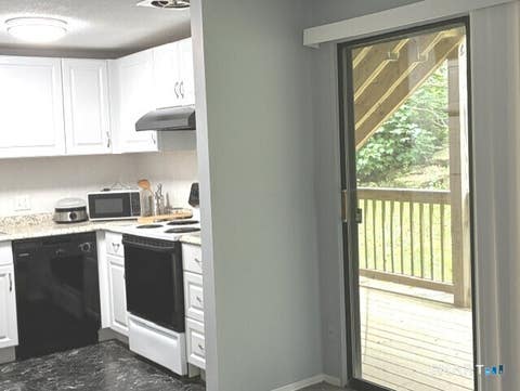 Tiny photo for 266 Burgundy Hill Lane #266, Middletown, CT 06457 (MLS # 24201336)