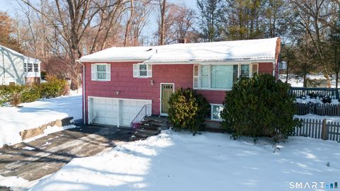 Photo of 50 Creeping Hemlock Drive, Norwalk, CT 06851 (MLS # 24152941)