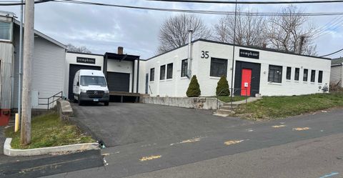 MLS: 24059059