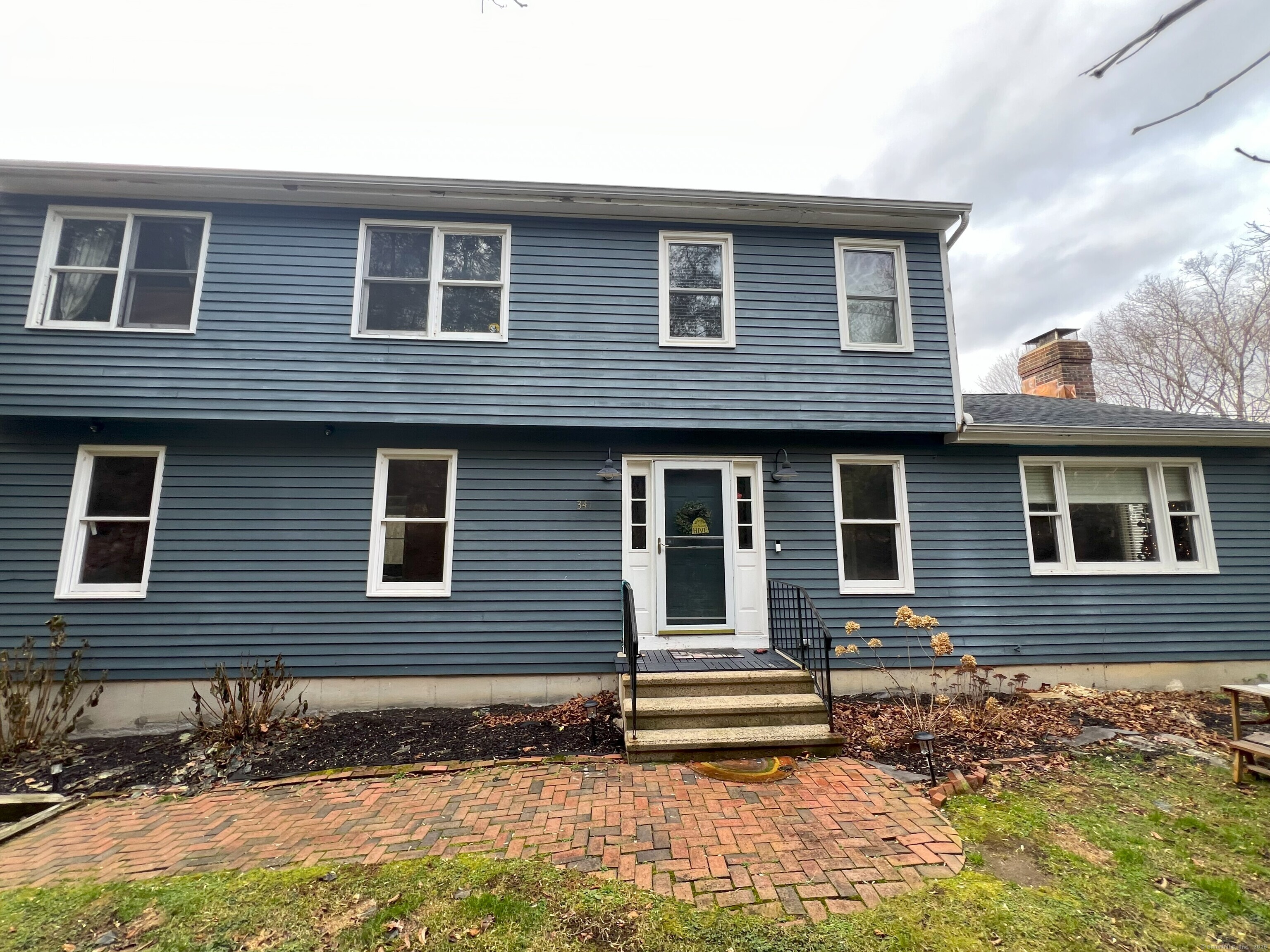 Rental Property at 341 Old Zoar Road, Monroe, Connecticut - Bedrooms: 4 
Bathrooms: 3 
Rooms: 9  - $4,300 MO.