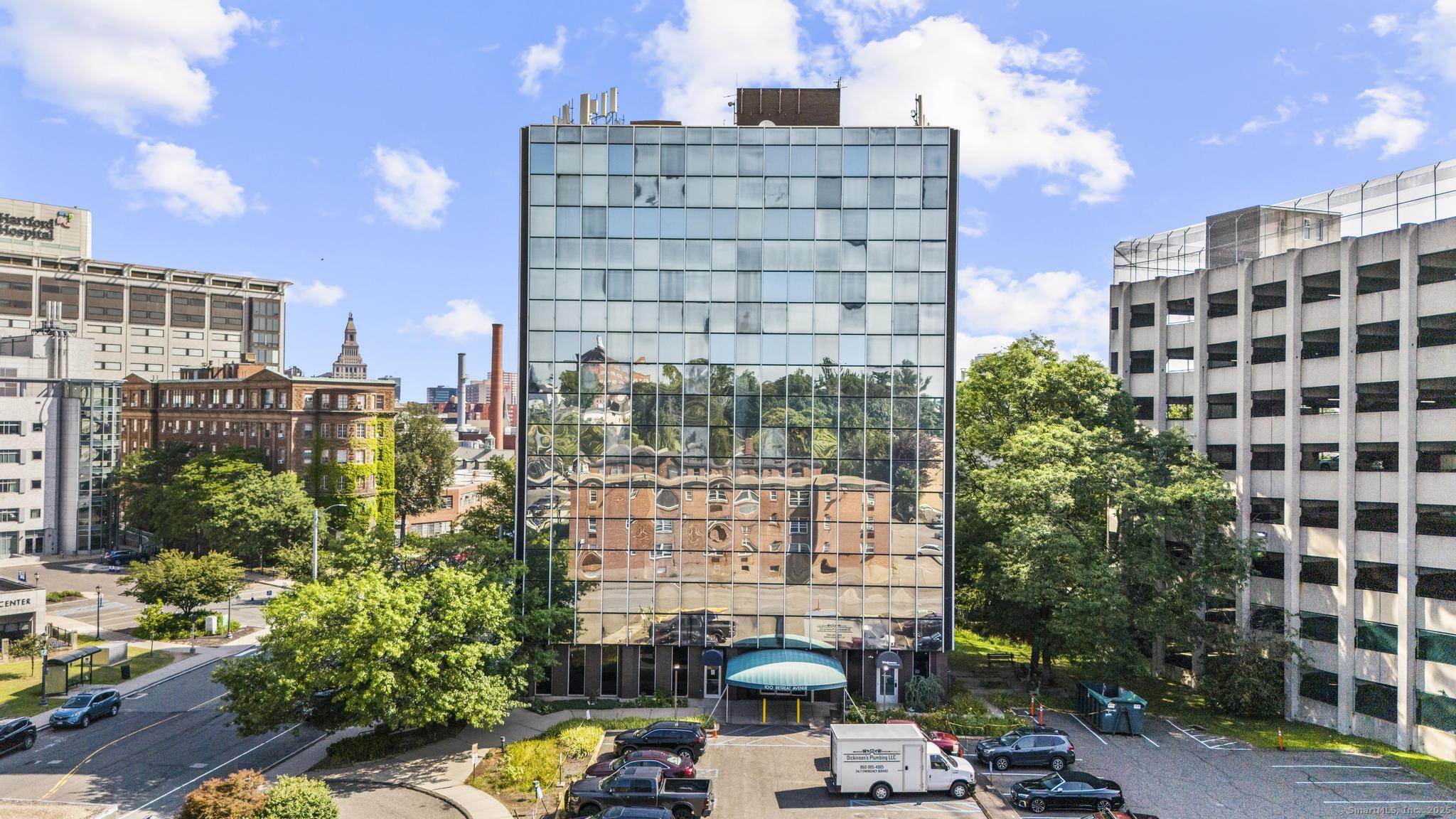 100 Retreat Avenue STE 903