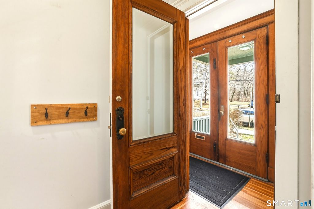 Photo of 138 Mansfield Street #1, New Haven, CT 06511 (MLS # 24159388)