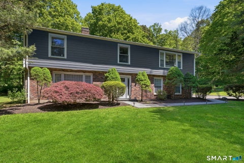 Homes For Sale - 22 Cobblestone Place<br/> Fairfield County, Wilton, CT 06897