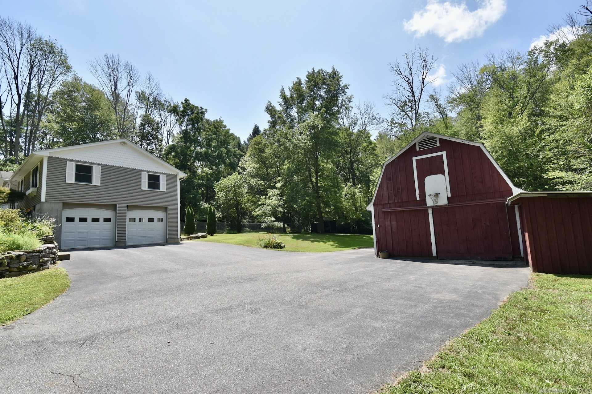 240 Ravenelle Road