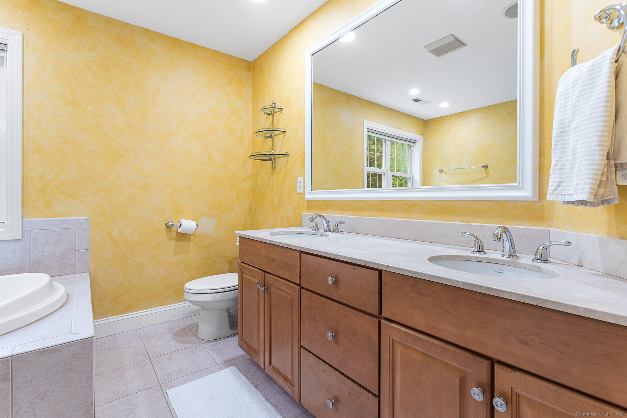 11 Aldo Drive, Woodbridge, Connecticut image 18